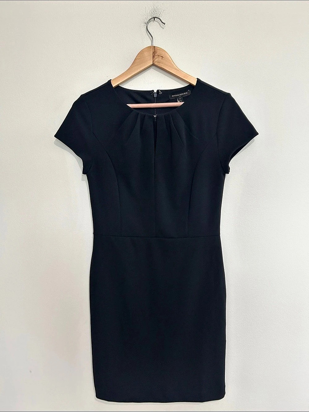 Banana Republic Petite dress Black Petite Mini Dress Size 4P Like New EUC